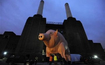 Inflatable Pink Floyd pig -'Algie' saved from auction