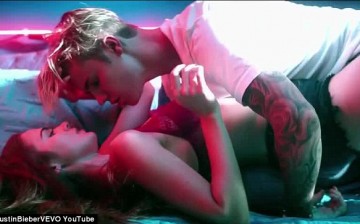 Justin Bieber gets cozy with Xenia Deli in his new single 