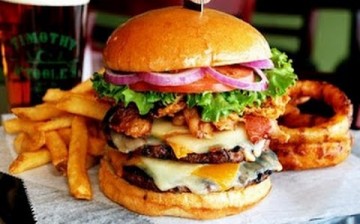 Big Hamburger with Fries and Onion Rings 