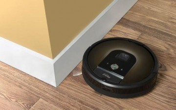 Tech company iRobot released the new Roomba 980 with Wi-Fi connectivity.