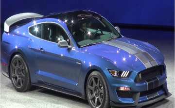 The 2016 Shelby GTR350 Mustang will be released with carbon fiber wheels.