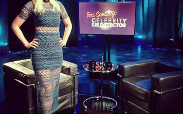 Tori Spelling revealed that she slept with her “Beverly Hills, 90210” co-star Jason Priestley on “Tori Spelling: Celebrity Lie Detector.” 