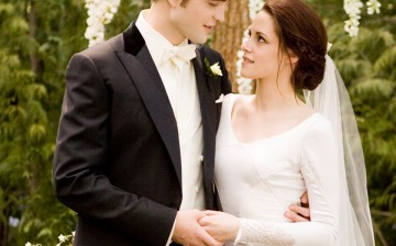 Robert Pattinson and Kristen Stewart from 