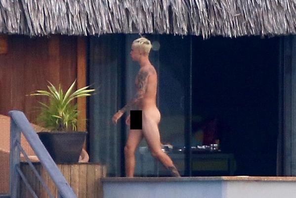 Justin Bieber's stolen shot during his Bora Bora vacation.