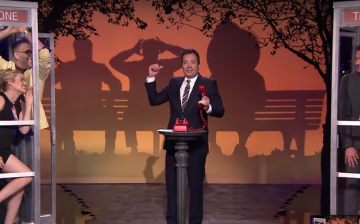 Shaq and Hugh Jackman Get Squeezed in a Phone Booth on Jimmy Fallon Show