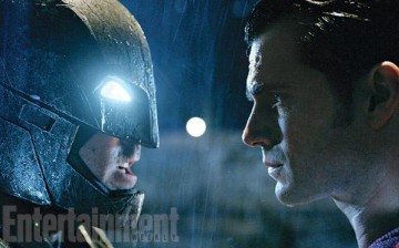 Batman clashes with Superman in Zack Snyder's “Batman v Superman: Dawn of Justice.”