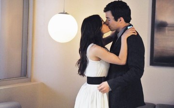 Ezra (Ian Harding) and Aria (Lucy Hale) from 