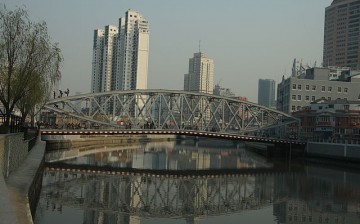 The Zhejiang Road Bridge is the second oldest along the Suzhou Creek.