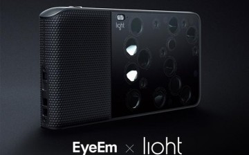 Light L16 is sold for $1,699, but pre-ordering the unit is $1,299.