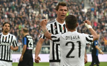 Juventus strikers Mario Mandžukić and Paulo Dybala scored the goals for the team against Atalanta.