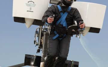 The 200-kg Martin Jetpack is priced at 1.6 million yuan.