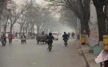 Since the red alert was sounded on Tuesday morning, the concentration of PM2.5 in Beijing was cut down by 10 percent.