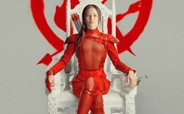 Jennifer Lawrence plays Katniss Everdeen in 