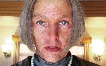 “Resident Evil” actress Milla Jovovich shares a glimpse of an old version of her character in line with Paul W.S. Anderson’s upcoming action sci-fi film “Resident Evil: The Final Chapter.” 