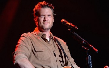 Blake Shelton is one of the coaches in 