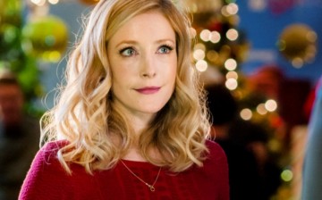 Jennifer Finnigan is a Canadian actress best known for her role in 