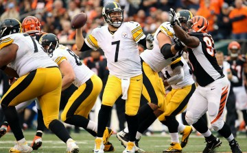 Pittsburgh Steelers quarterback Ben Roethlisberger (#7).