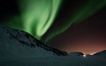 A powerful geomagnetic storm will hit Earth on New Year's Eve.