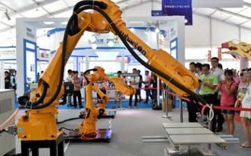 China's robotics industry will need a push despite rapid growth and development in recent years, said experts.