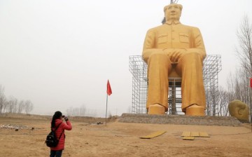 Mao Giant Statue