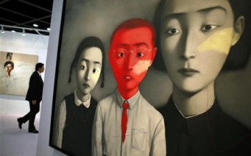 Chinese firms are using the Internet to bring arts closer to people.