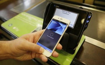 Analysts said that the Apple Pay service is likely going to have a hard time breaking into the Chinese mobile payment market due to stiff competition.