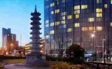 China's conglomerate giant HNA Group is leading bidders interested in the takeover of Carlson Rezidor Hotel Group.