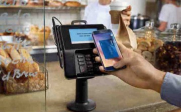 Samsung will launch its mobile payment app Samsung Pay in China this month. The app can be used with POS terminals for payment or cash withdrawal from automated teller machines. 