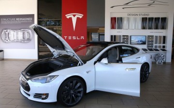 A Tesla Model S car is displayed at a Tesla showroom on November 5, 2013 in Palo Alto, California