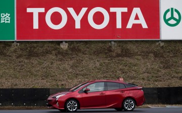 Microsoft jumps into the car race bandwagon with automaker Toyota.