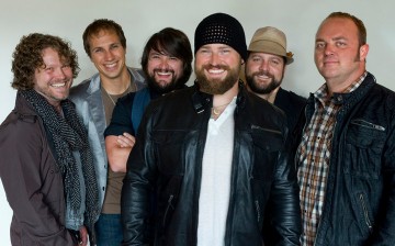 Zac Brown Band members are Zac Brown, Jimmy De Martini, John Driskell Hopkins, Coy Bowles, Chris Fryar, Clay Cook, Matt Mangano and Daniel de los Reyes.