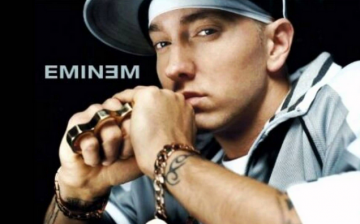 Rumor has it that Eminem may not be able to release his 2016 album as he is experiencing financial trouble.