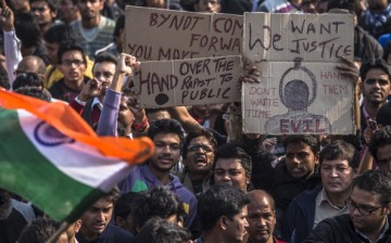Thousands of students gathered in front of the Presidential Palace in New Delhi to protest against current rape laws and the governments dealings of recent rape cases all over India.