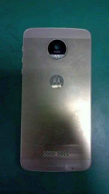 Leaked metal-wrapped Moto X 2016 with Smart Connector or Rear Speaker Grill