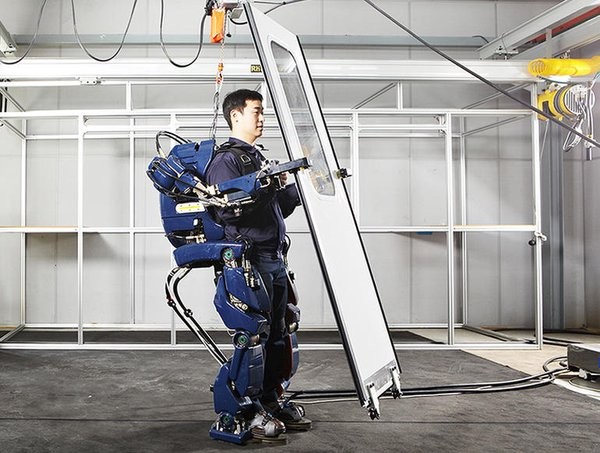 Hyundai's "Iron Man" Robot Suit