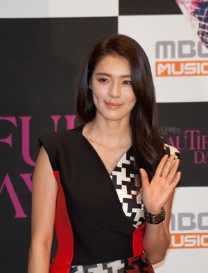 Kahi at the press conference of MBC Music Son Dam-bi's Beautiful Days, on March 5, 2013.