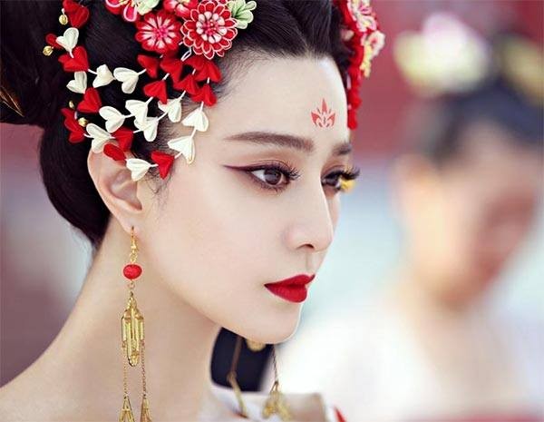 The Empress of China is a 2014 Chinese television drama based on events in 7th and 8th-century Tang dynasty, starring producer Fan Bingbing as the titular character Wu Zetian—the only female emperor in Chinese history. 
