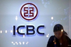 The Industrial & Commercial Bank of China (ICBC) topped the list of the world's 10 biggest banks, ahead of other U.S. banks and institutions.