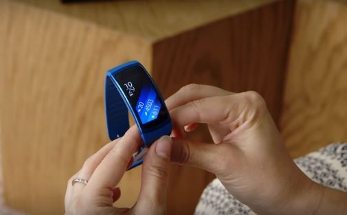The Samsung Gear Fit 2 features a Super AMOLED display