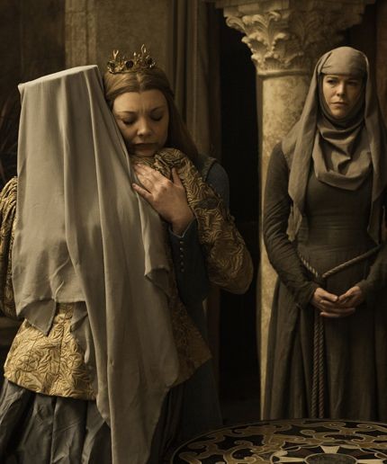 Queen Margaery (Natalie Dormer) is seen hugging her grandmother in "Game of Thrones" Season 6 episode 7.