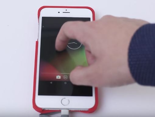 Tendigi's iPhone case for running Android is demonstrated