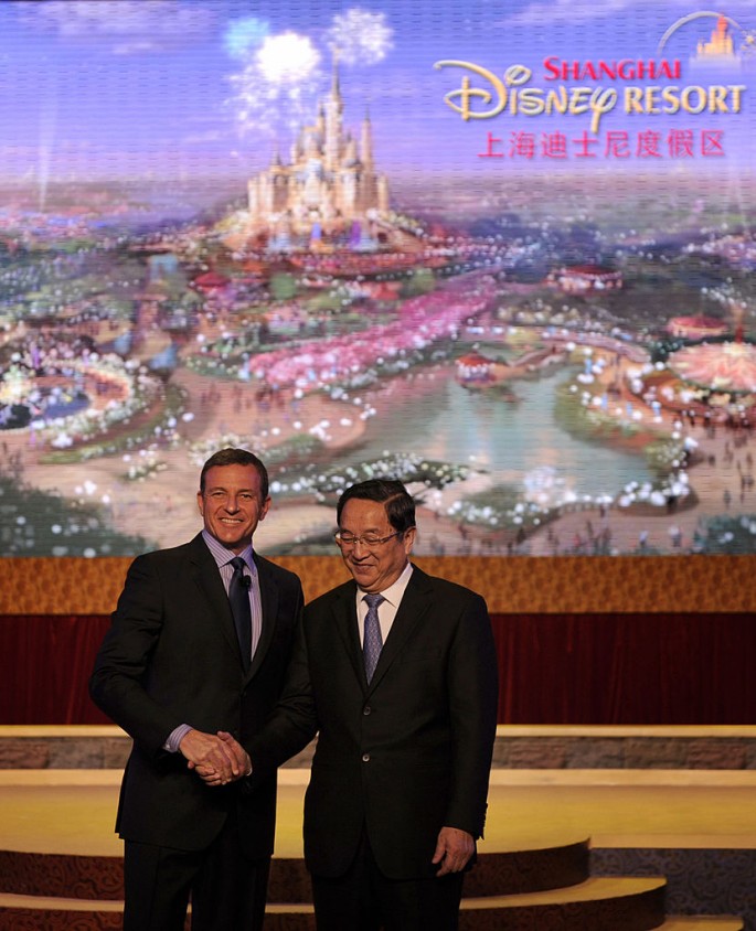 Walt Disney Co. president and CEO Robert A. Iger goes by the book to bring mainland China its first-ever Disneyland.