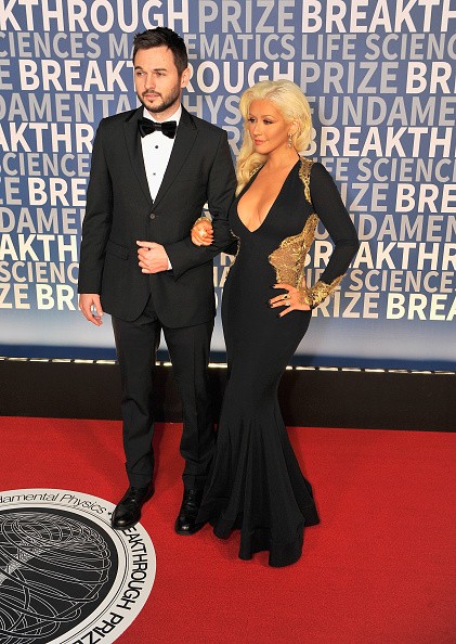 Producer Fiance, Matthew Rutler (L) and singer/songwriter Christina Aguilera attend the 2016 Breakthrough Prize Ceremony on November 8, 2015 in Mountain View, California. 