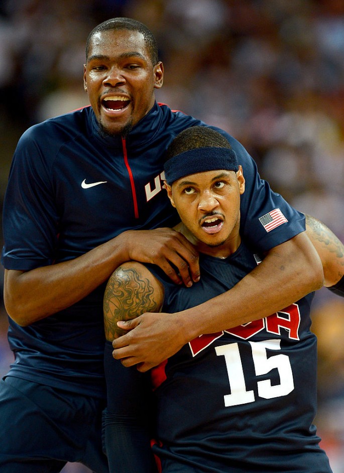 Kevin Durant (L) and Carmelo Anthony with Team USA.