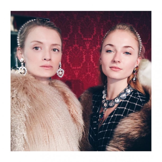 Sophie is posing beside her stylist Rebecca while donning georgeous Miu Miu pieces.