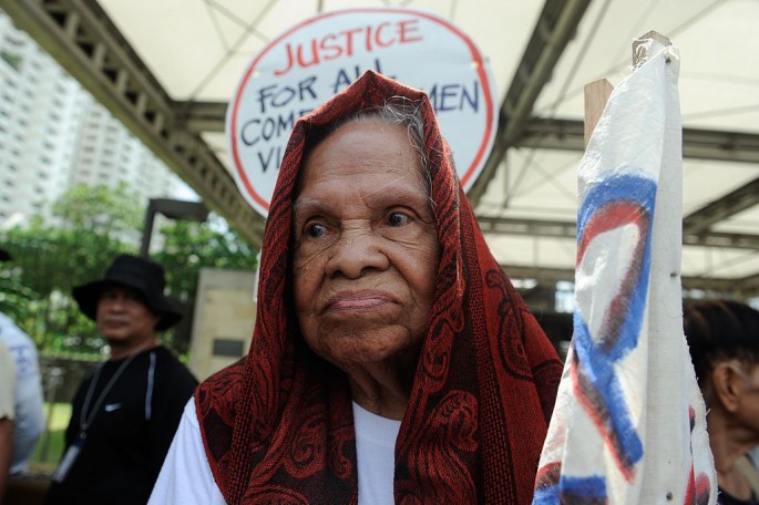 Former Comfort Women Protest at Japanese Embassy