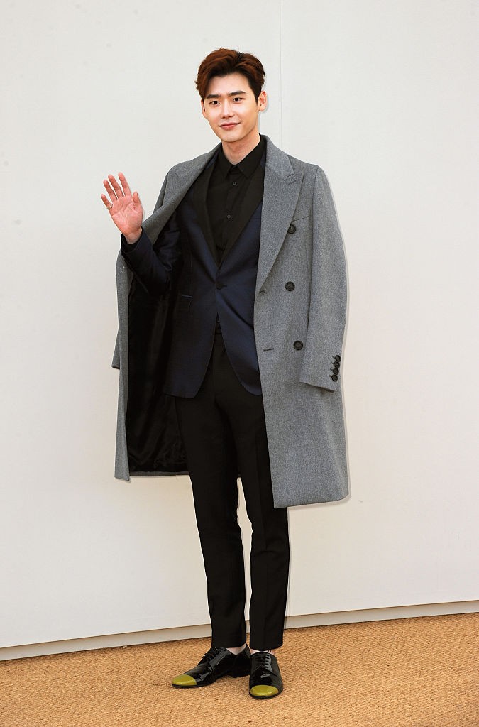 Lee Jong Suk reveals 'W' co-star Han Hyo Joo's prettiest feature.