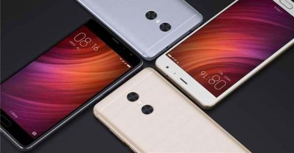 The new Xiaomi Redmi Pro smartphone with a metal body and dual-camera setup has high performance and nice features.