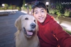 'Descendants Of The Sun' actor Song Joong-Ki endorses Vivo's new X7 smartphone in a 3-minute commercial film.