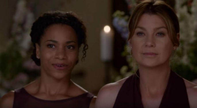 Screencapture from the Season 12 finale of 'Grey's Anatomy' that features Ellen Pompei and Kelly McCreary's characters.